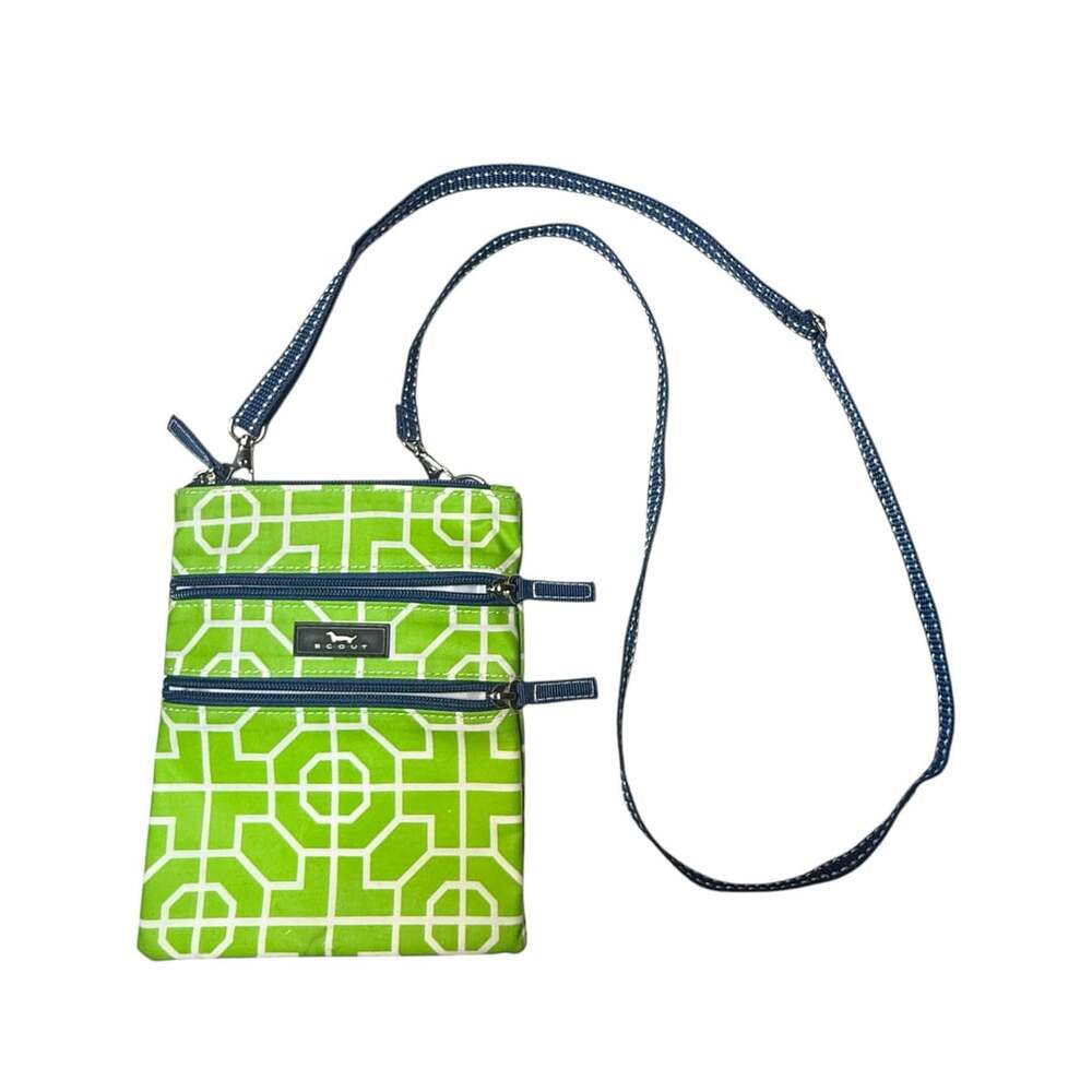 Scout Sally Go Lightly Crossbody Bag Green White Lattice Knight Pattern